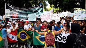 brasil-protesto-tarifa-transporte-para-20130620-04-size-598