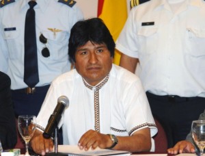 o-presidente-evo-morales-bolivia-1378410648330_564x430