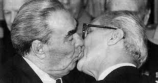 Leonid Breznev beijo